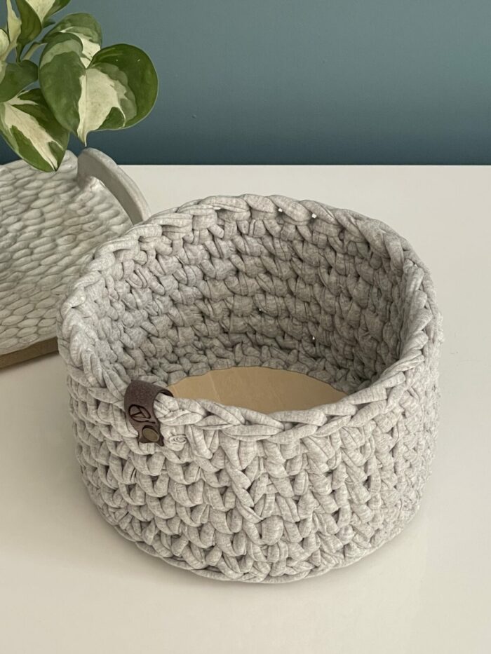 Medium Crochet Basket (T-Shirt Grey)