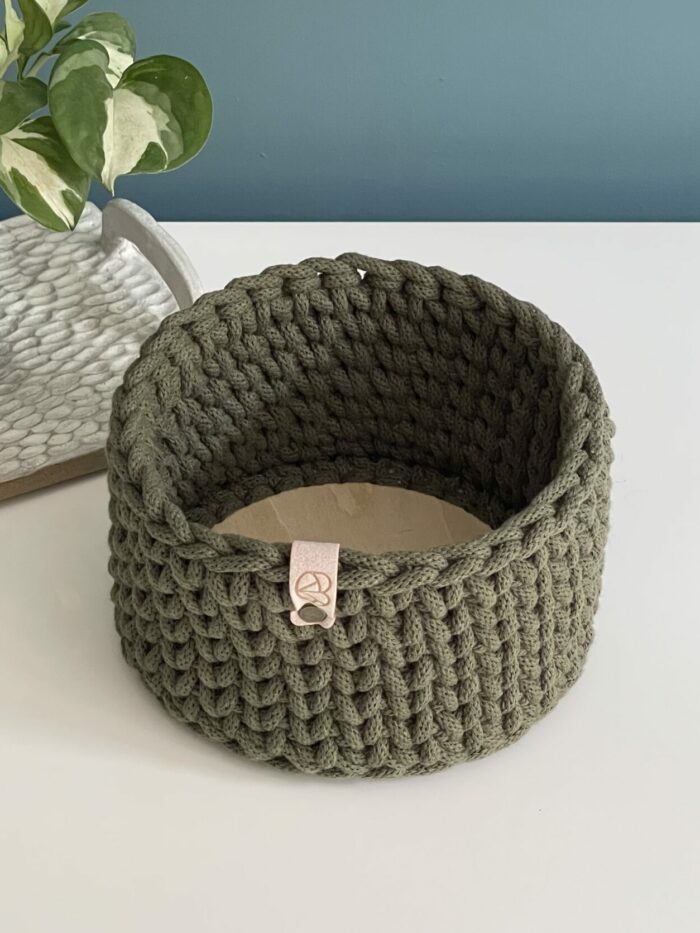 Medium Crochet Basket (Avocado)